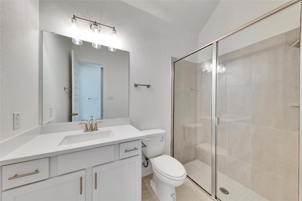 2920 Youngwood St - Photo 9