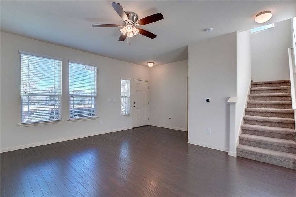 18418 Mammoth Cave Blvd - Photo 2