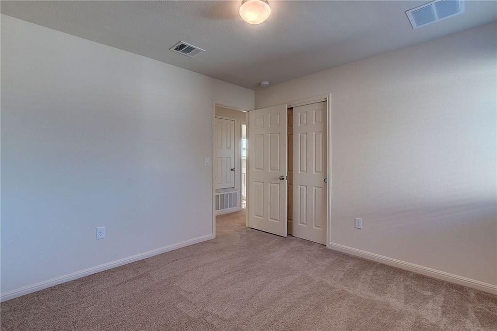 18418 Mammoth Cave Blvd - Photo 16