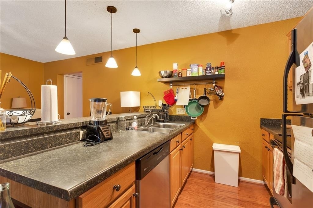 910 Duncan Ln - Photo 8