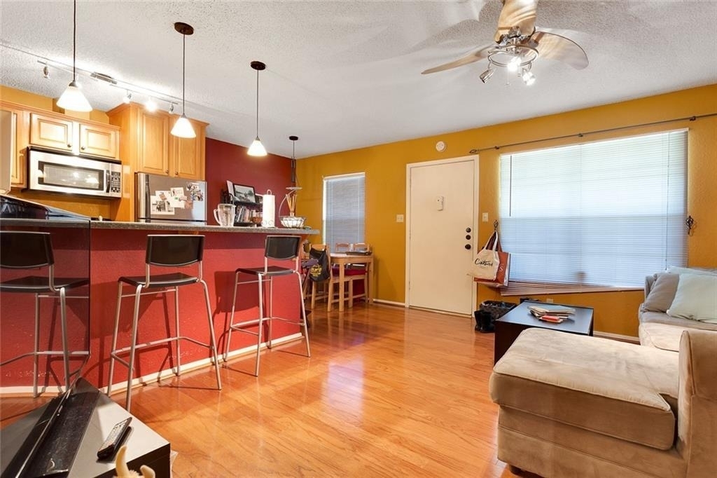 910 Duncan Ln - Photo 1