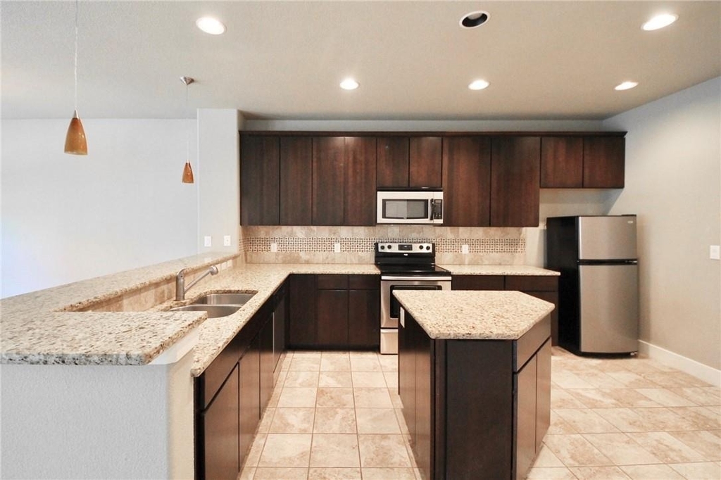3307 Minnie St - Photo 2