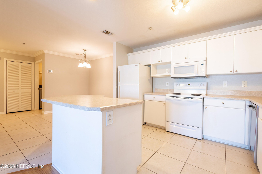 3591 Kernan Boulevard - Photo 11