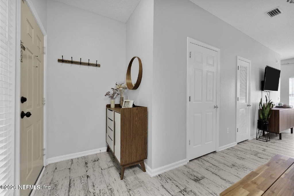862 Southern Creek Drive - Photo 2