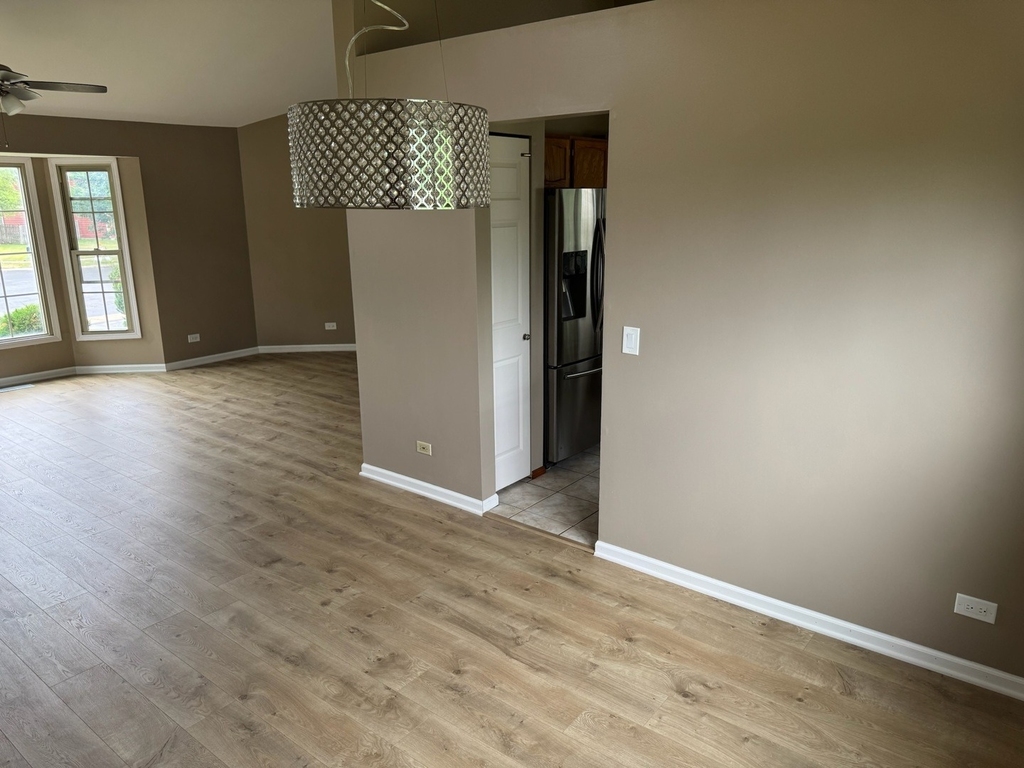2404 Kenmore Court - Photo 7