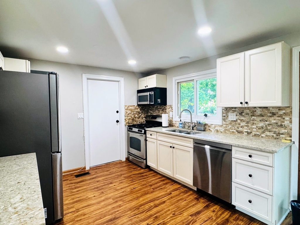 134 S Salem Drive - Photo 3