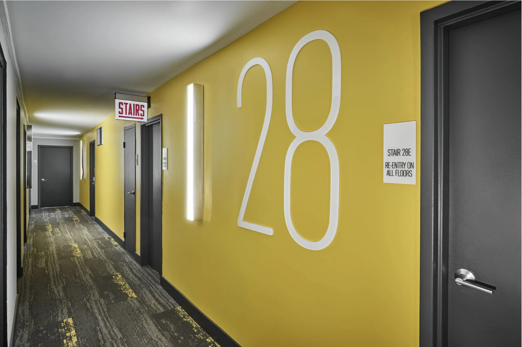 420 W Belmont Avenue - Photo 30