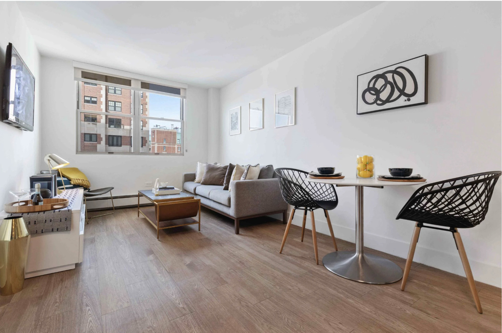 420 W Belmont Avenue - Photo 17