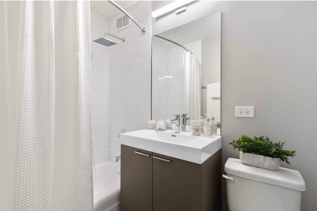 420 W Belmont Avenue - Photo 15