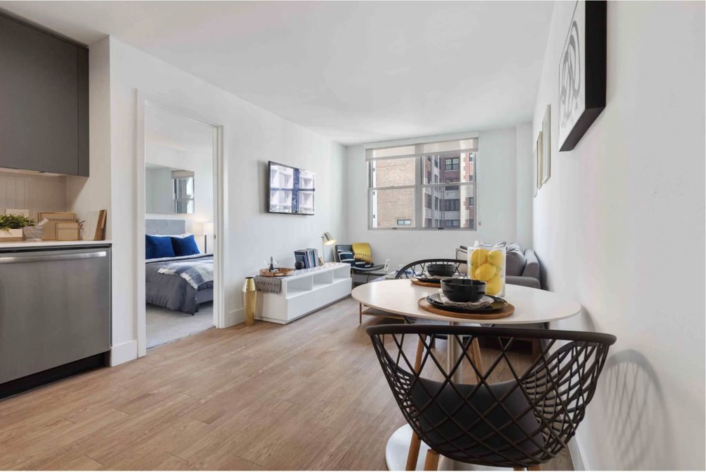 420 W Belmont Avenue - Photo 14