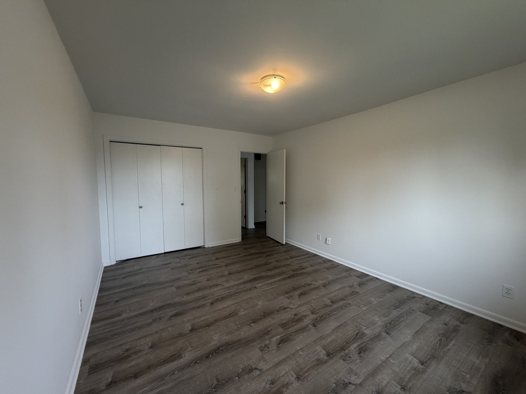 518 E 18th Street - Photo 16