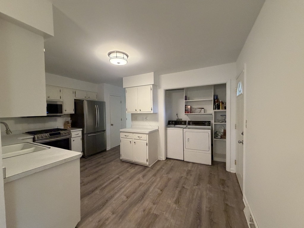 518 E 18th Street - Photo 7