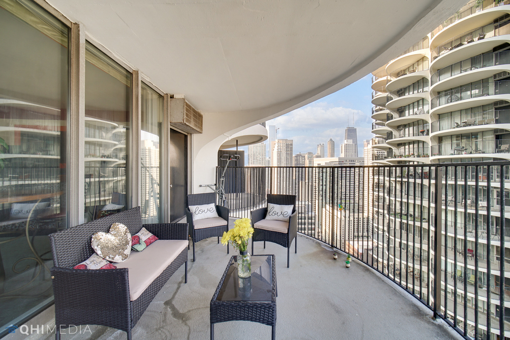 300 N State Street - Photo 13