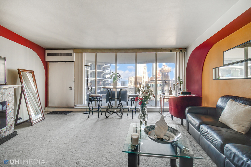300 N State Street - Photo 2