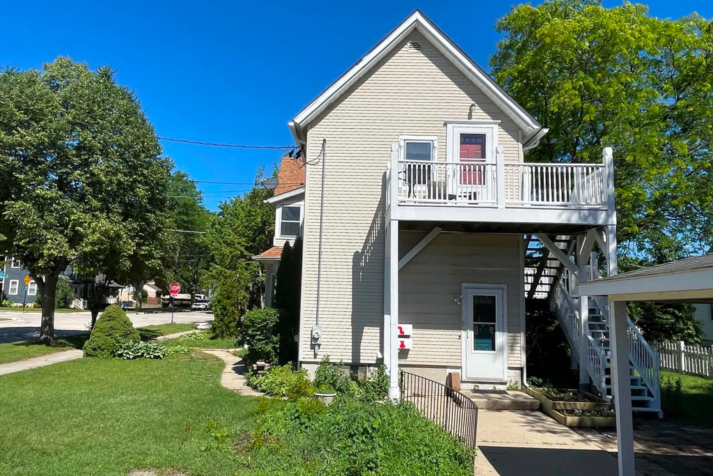 18 Madison Street - Photo 2