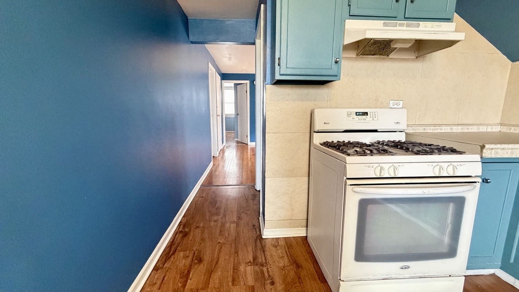 3141 W 44th Street - Photo 2