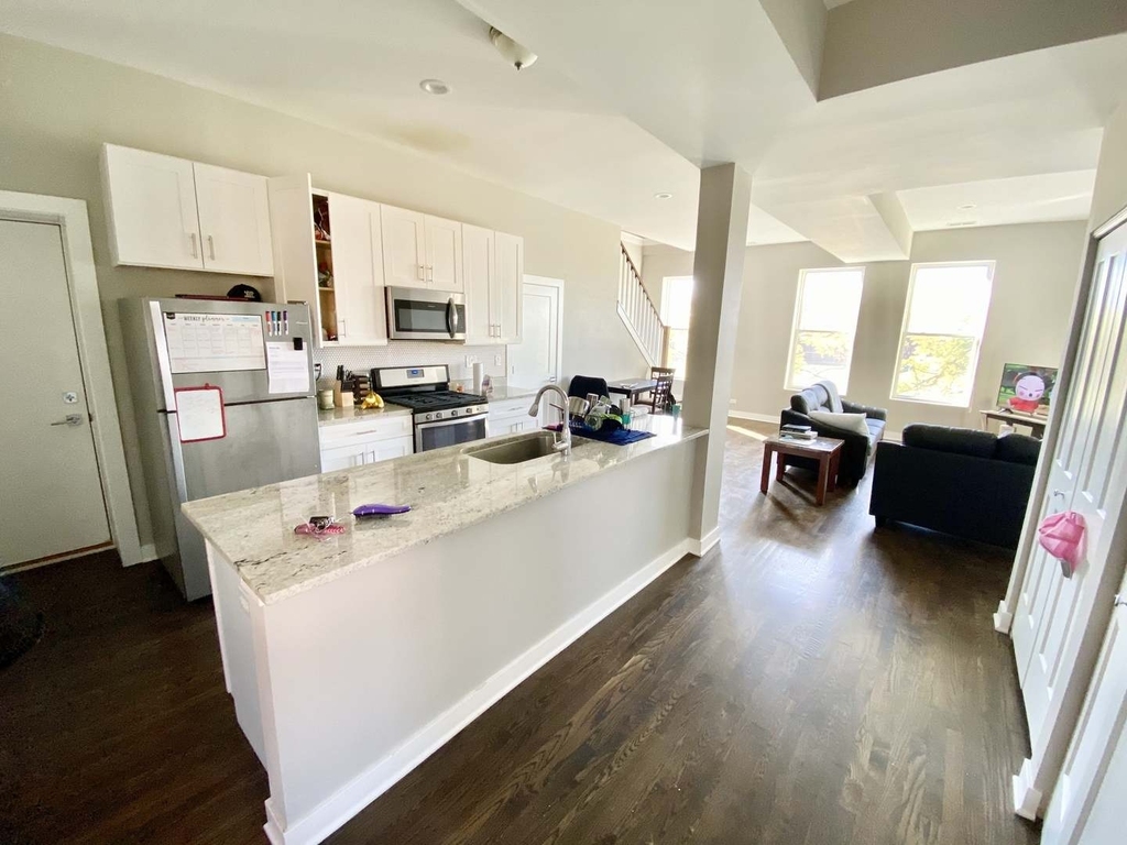 1854 W 18th Street - Photo 4