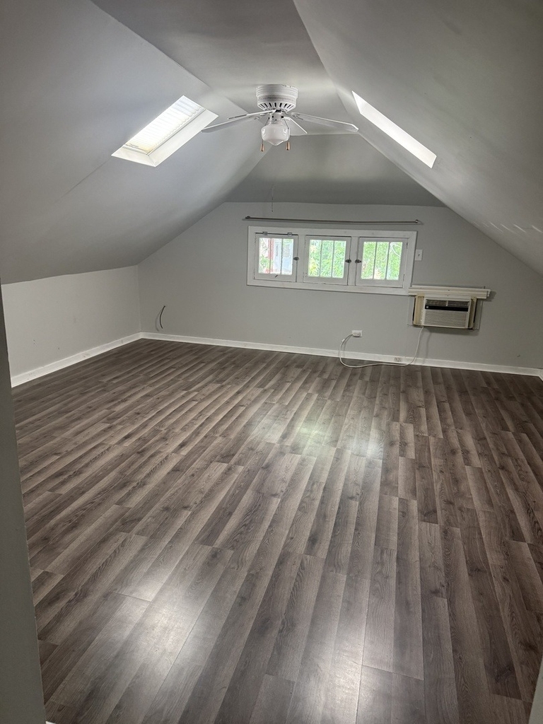 2439 W Byron Street - Photo 6