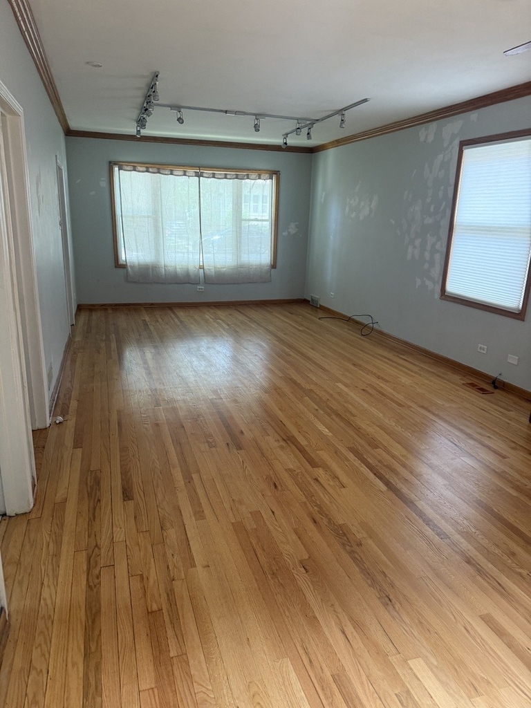 2439 W Byron Street - Photo 1
