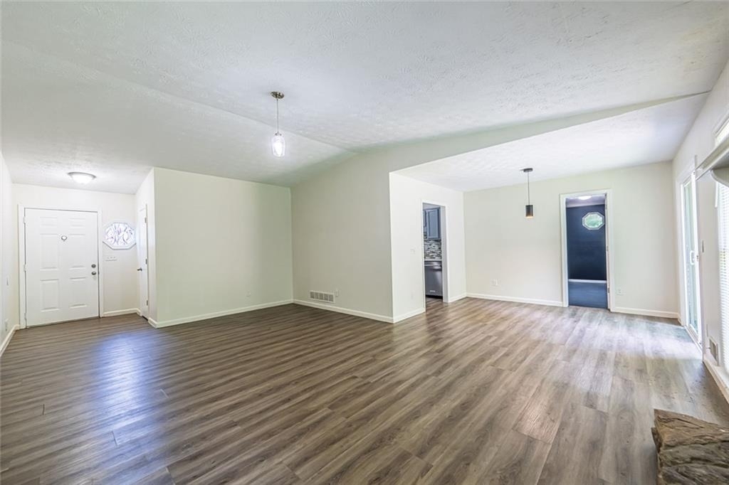 2100 Whitebluff Way Ne - Photo 9