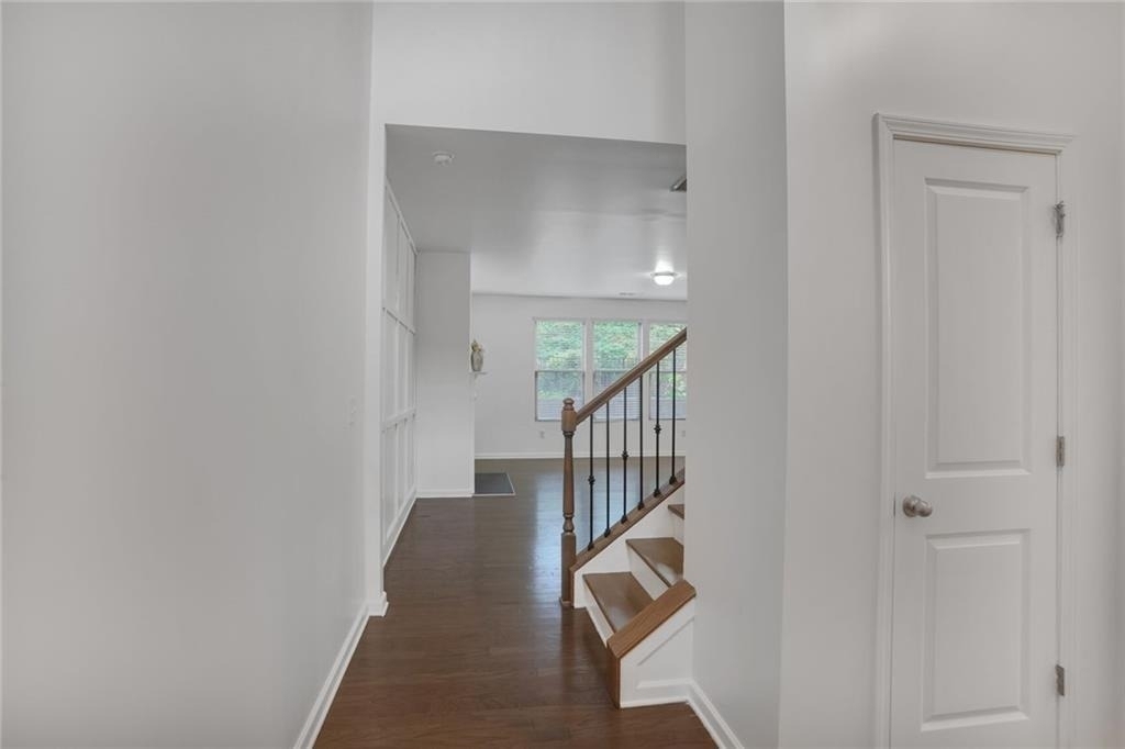 268 Stone Park Drive - Photo 3