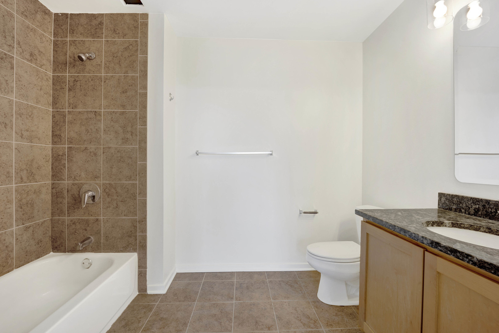 1 E 8th Street - Photo 17