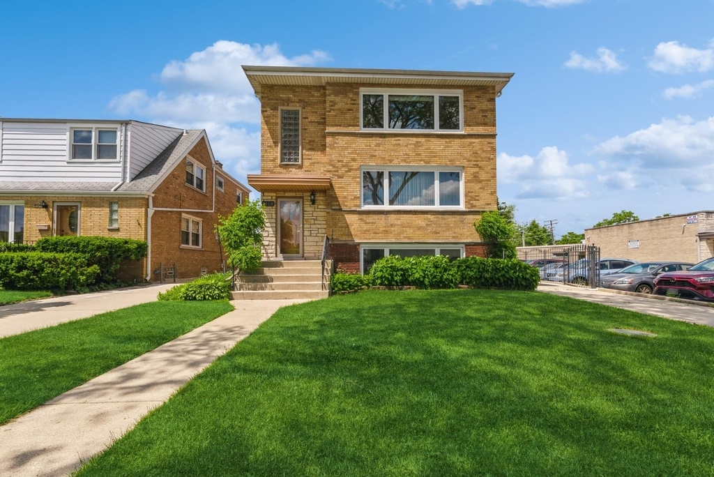 8108 N Oriole Avenue - Photo 0