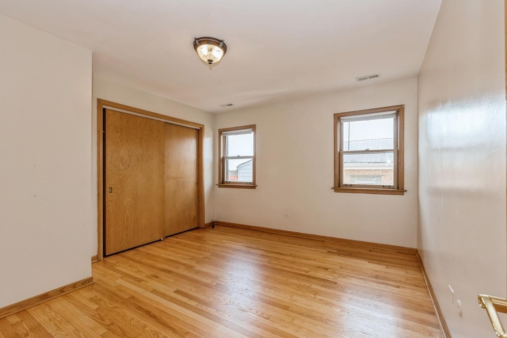 8108 N Oriole Avenue - Photo 4