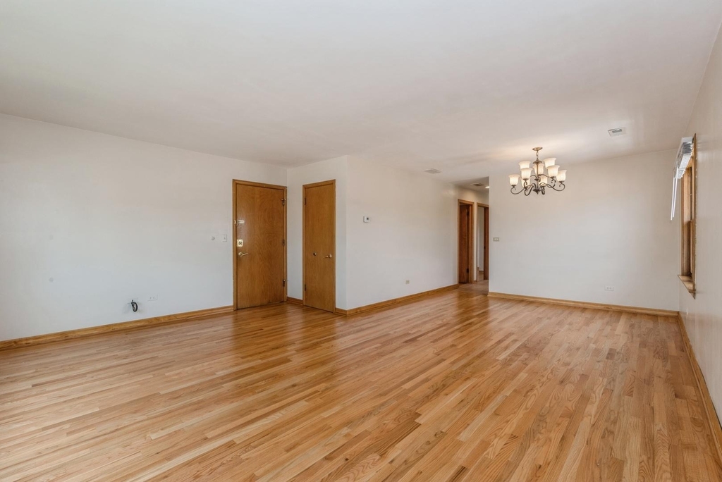 8108 N Oriole Avenue - Photo 7