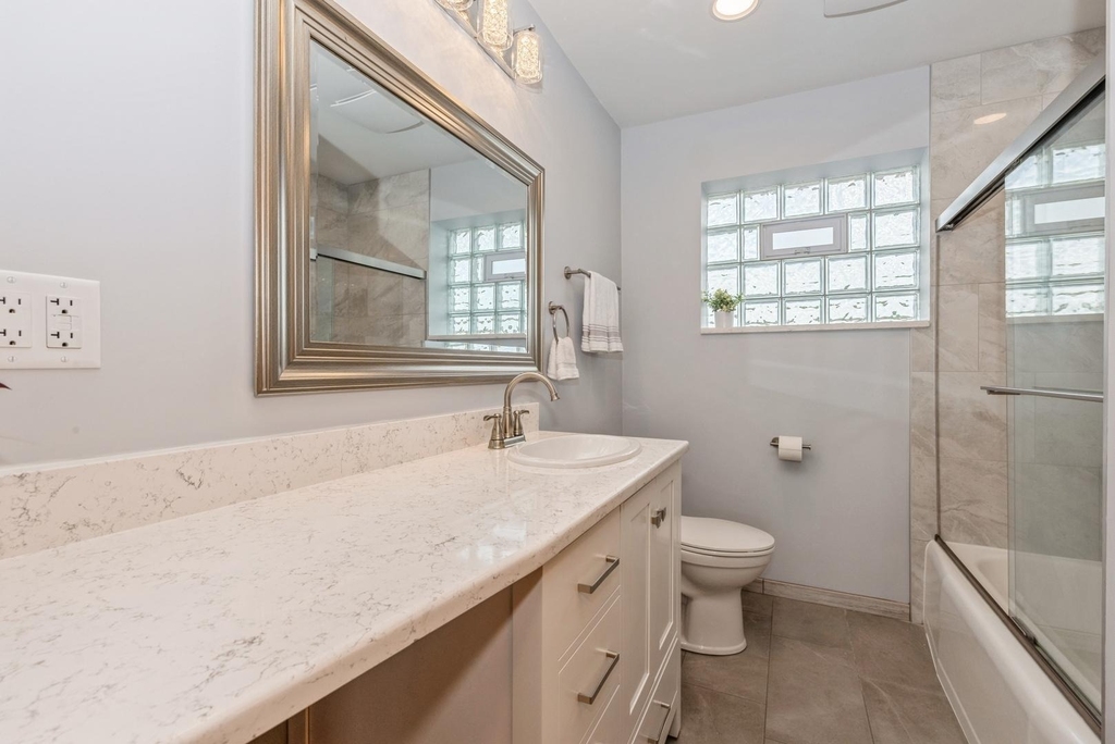 8108 N Oriole Avenue - Photo 10