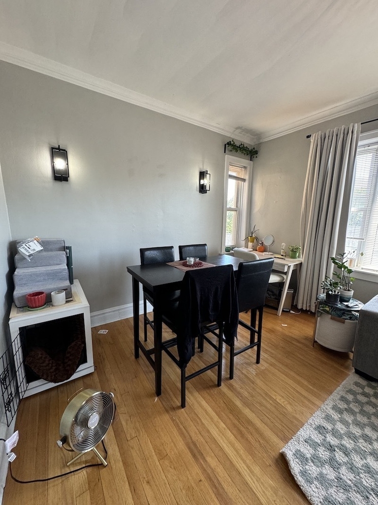 2912 N Albany Avenue - Photo 2