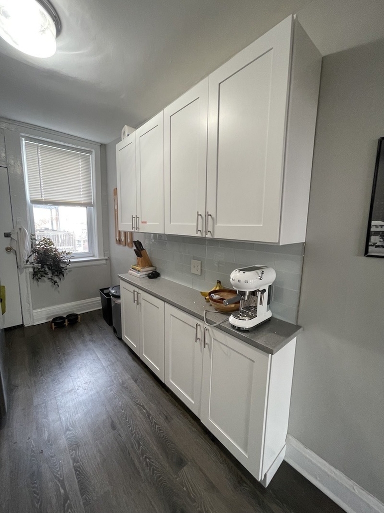 2502 N Rockwell Street - Photo 6
