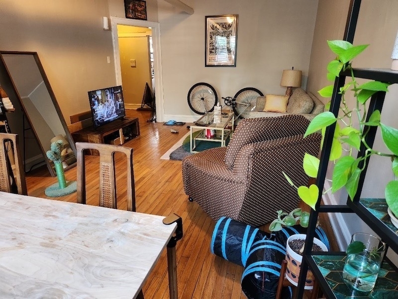 2502 N Rockwell Street - Photo 2