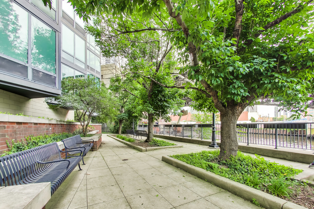 600 N Kingsbury Street - Photo 21