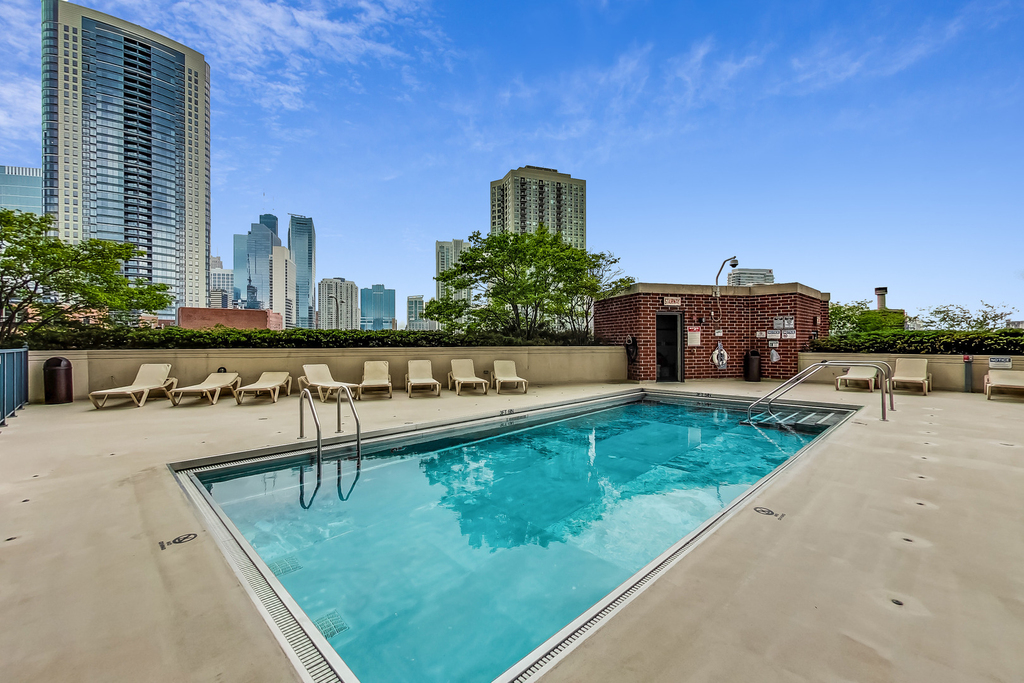 600 N Kingsbury Street - Photo 14