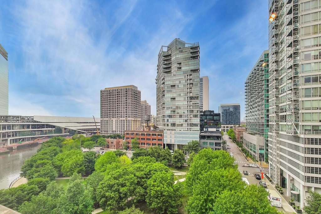 600 N Kingsbury Street - Photo 11