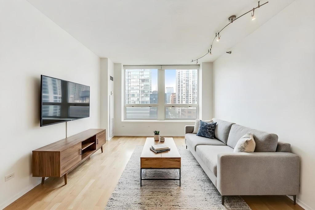 600 N Kingsbury Street - Photo 6