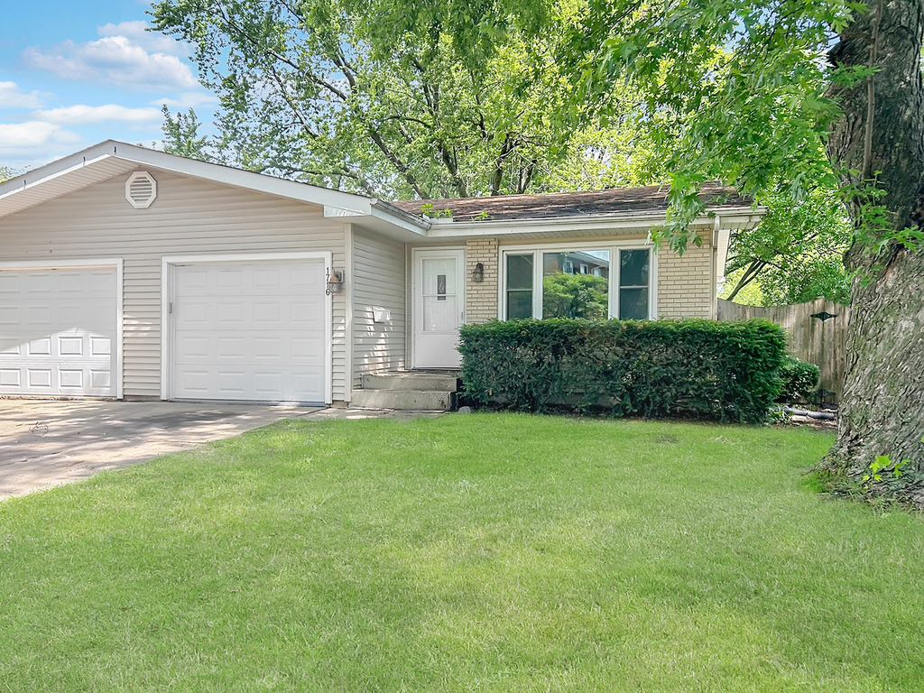 1716 Maple Lane - Photo 0