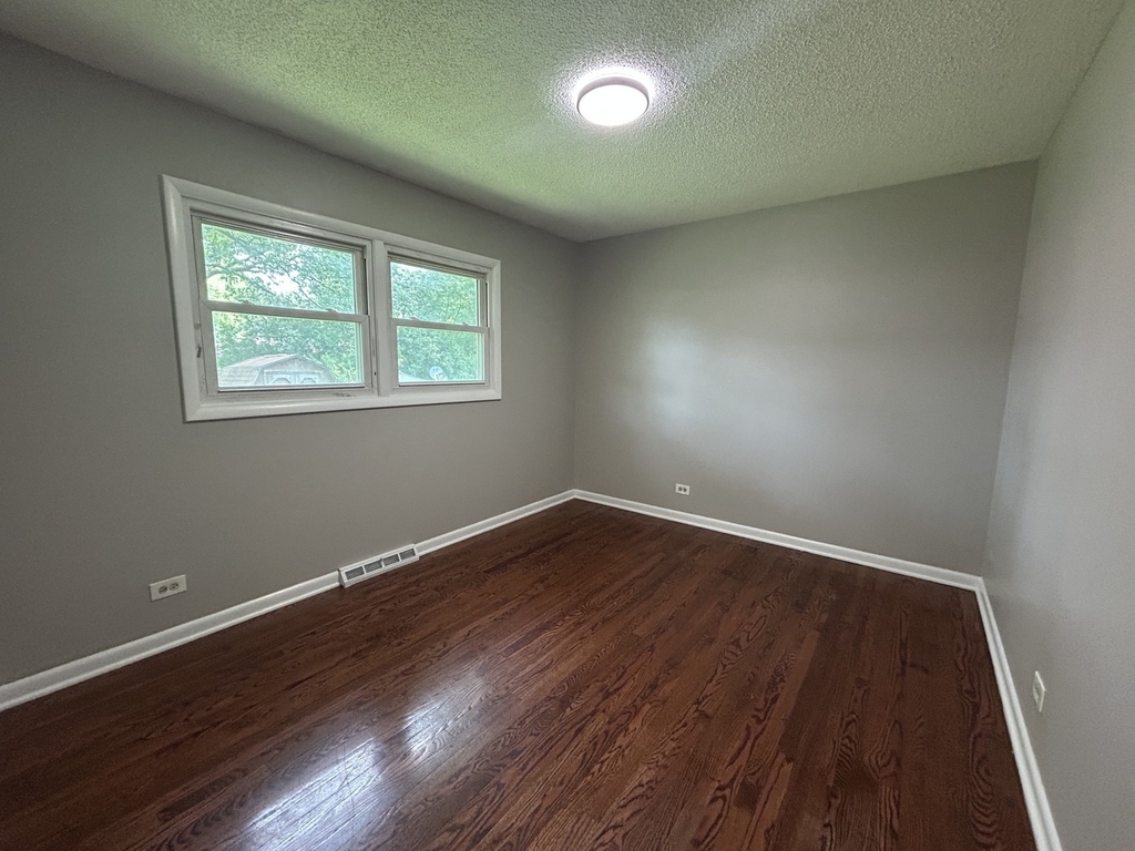 1716 Maple Lane - Photo 6