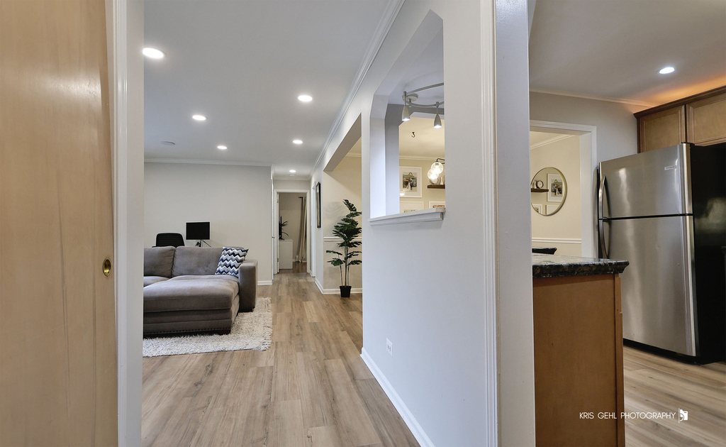 510 W Miner Street - Photo 1