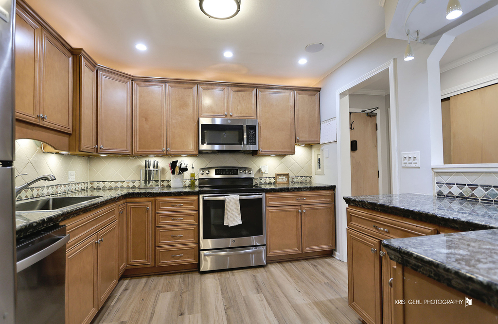 510 W Miner Street - Photo 3