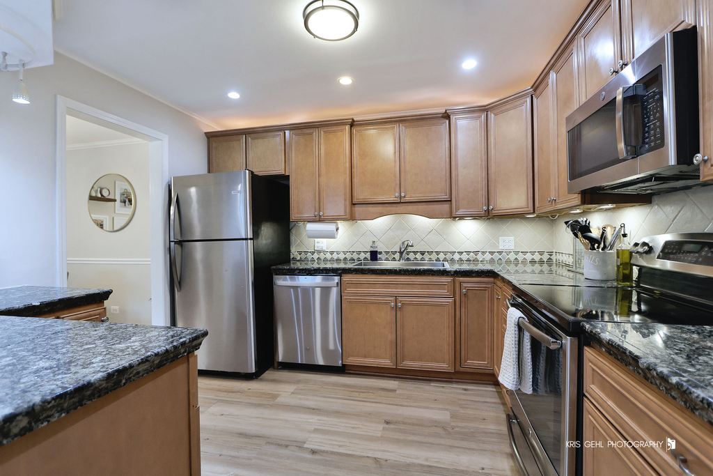 510 W Miner Street - Photo 2
