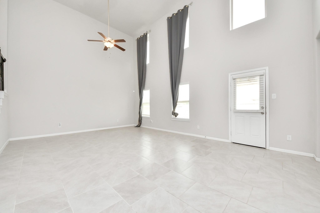 6934 Rosalina Landing Ln - Photo 12