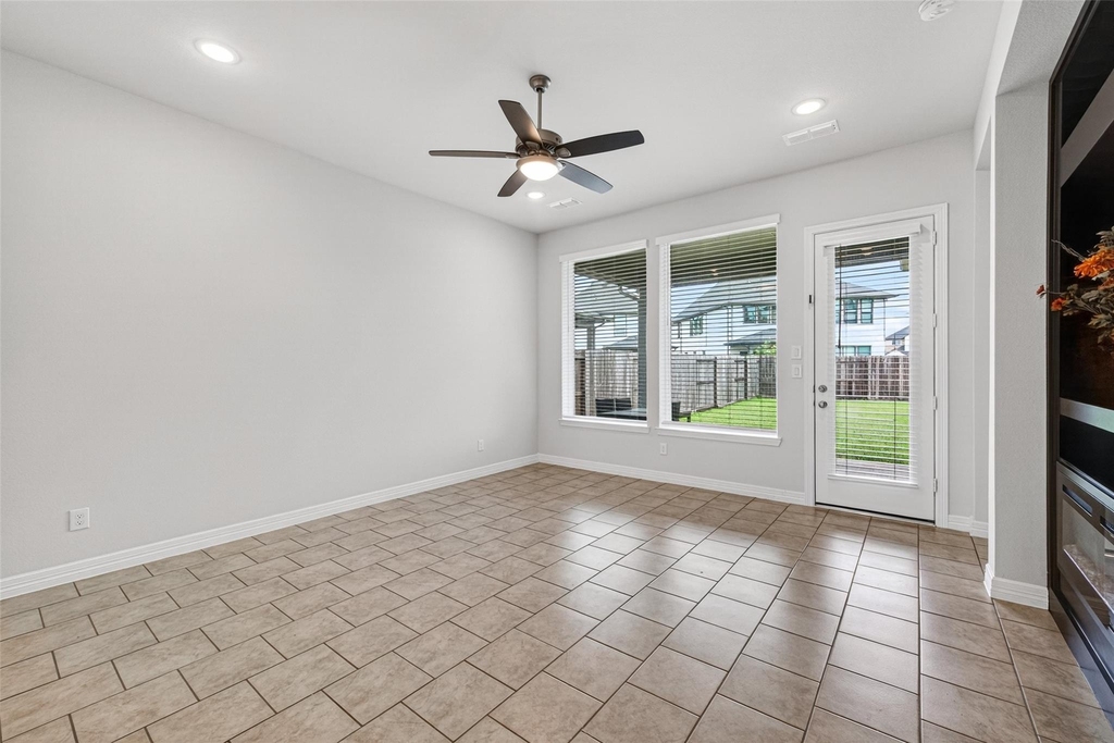 6602 Albany Forest Court - Photo 9