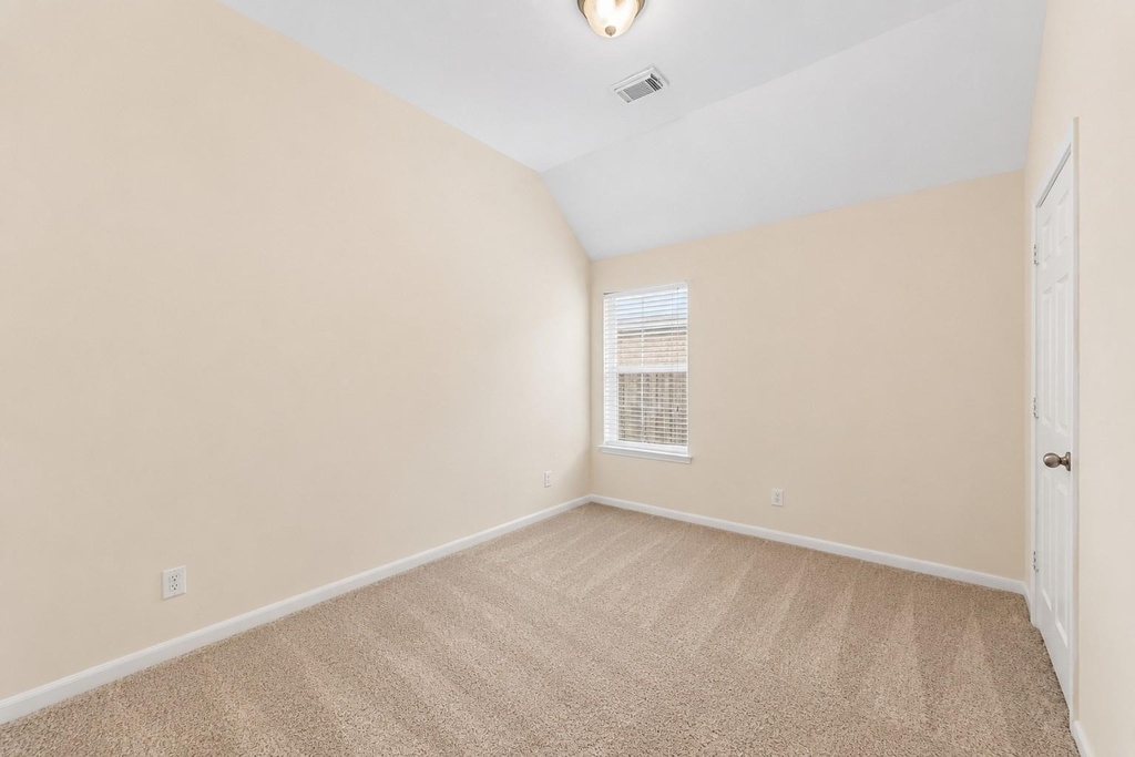 19910 Sternwood Manor Drive - Photo 9