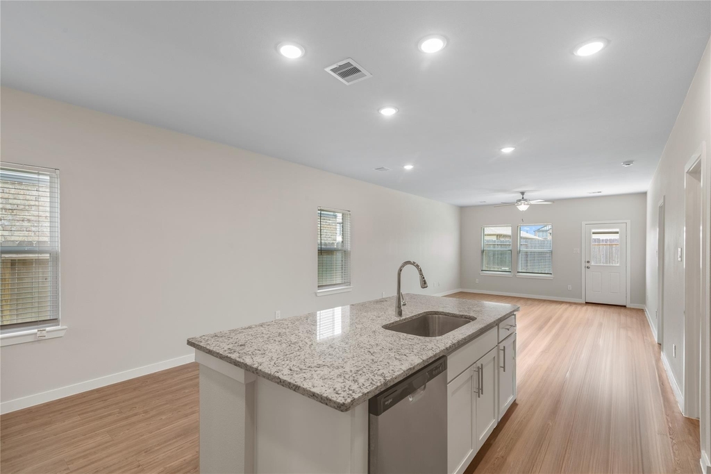5811 Quest Valley - Photo 6