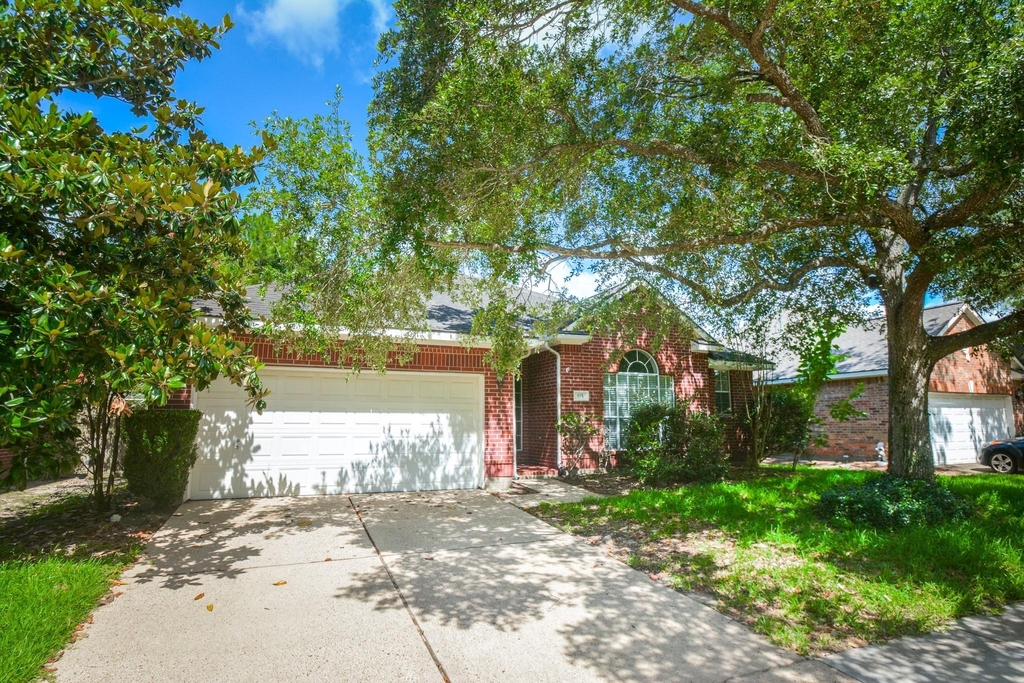 918 Tennyson Drive - Photo 1