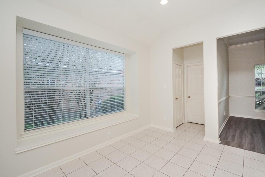 918 Tennyson Drive - Photo 12