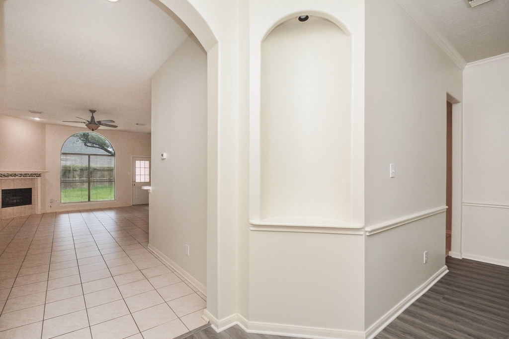 918 Tennyson Drive - Photo 5