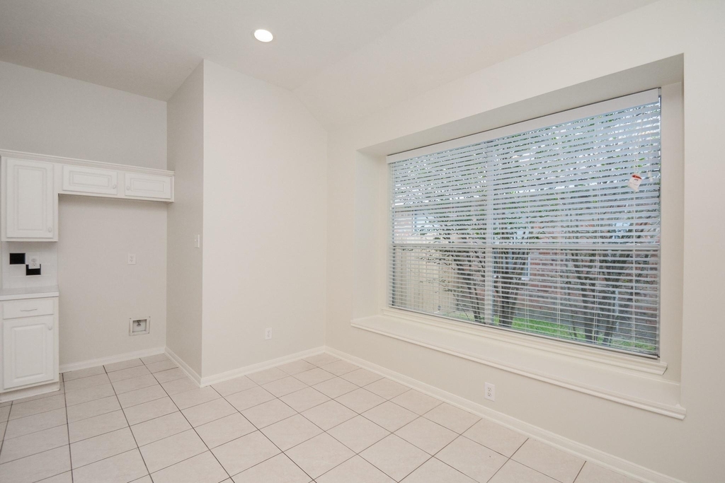 918 Tennyson Drive - Photo 13